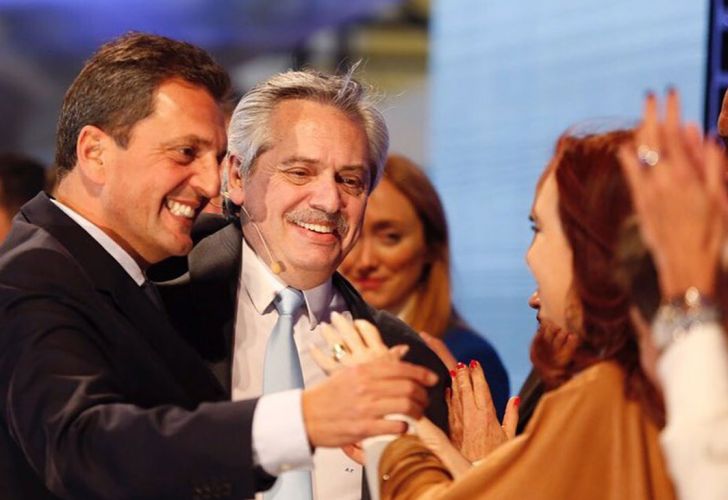 caeiroandres's tweet photo. Jamás nos van a perdonar esta unidad que nos devolvió un Estado presente, inclusivo, que trabaja día a día por una Argentina con todos y para todos. Solidaridad con @SergioMassa y @MalenaMassa, y repudio absoluto a las amenazas que recibieron y a la violencia en todas sus formas. https://t.co/HaxhQSTJCV