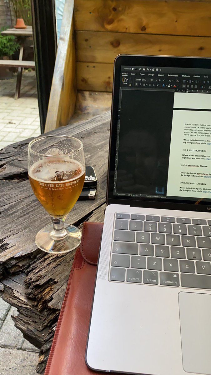 MePyramid's tweet photo. Does anyone else blog whilst they’re at the pub..... inspiration always strikes after a pint and half or so 🤣 #bloggerlife #bloggingproblems https://t.co/GgarTJlylH