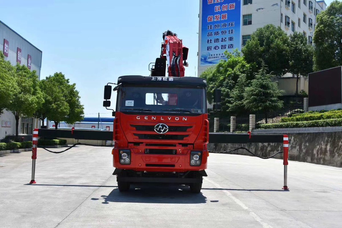 JoyceYe8's tweet photo. Please enjoy my fantastic knuckle boom truck mounted crane named SQ880ZB8.We can offer the perfect factory price and good quality to you,please contact me if you are interested in it!The hotline is +8613312925290 
#knuckleboomcrane #factoryprice #truckmountedcrane#liftingmachine https://t.co/KtrQ3VaapU