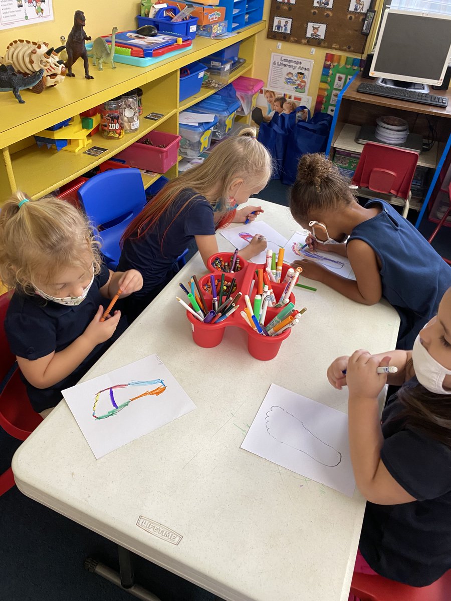 suncoastacademy's tweet photo. The new school year at the Suncoast Preschool is off to a great start! #VPK #WeLoveLearning #LearningIsFun #WeLoveOurStudents #Tampa #SouthTampa #Preschool 📚🍎💖🌞 https://t.co/joNt7uHU5b