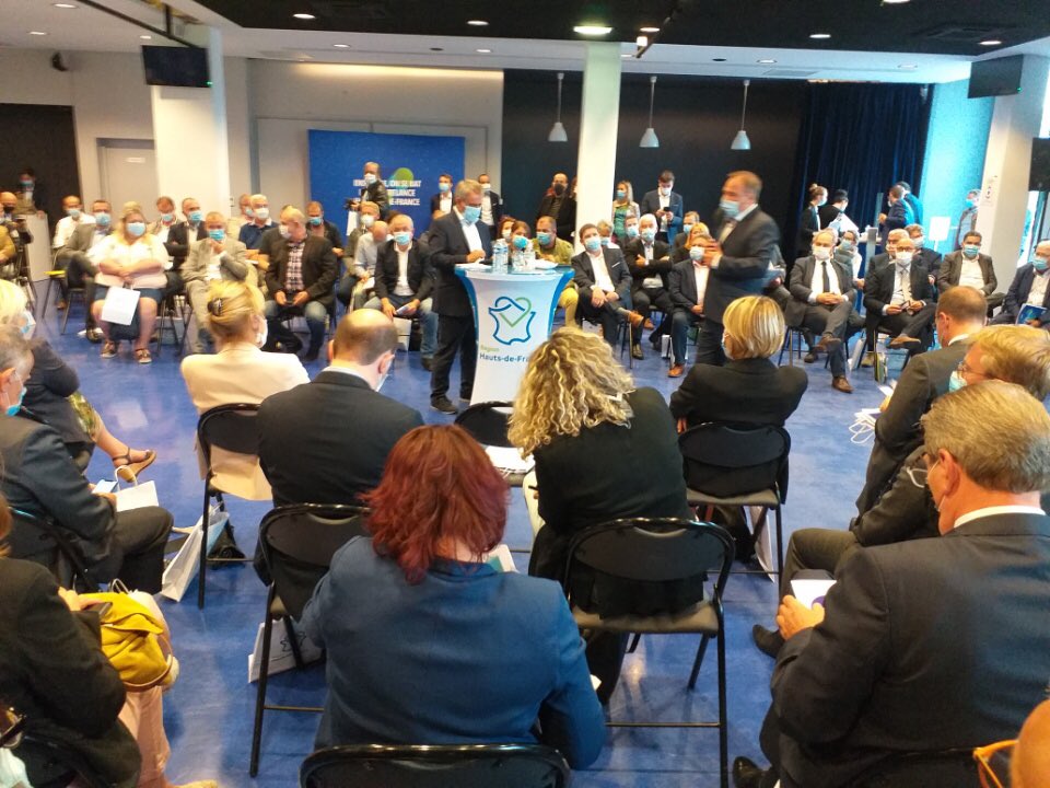 hautsdefrance's tweet photo. Ensemble, on se bat pour la relance en #hautsdefrance ! La Région poursuit la présentation du plan de #RelanceHDF en présence des élus locaux et des acteurs économiques de #Valenciennes. https://t.co/ggrhVjmZKs