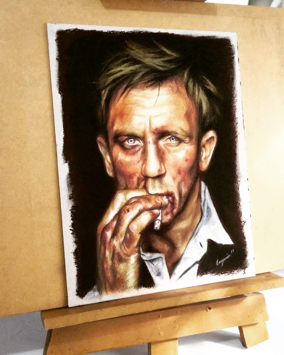 fherlongoria's tweet photo. Daniel Craig #JamesBond #DanielCraig técnica de pastel https://t.co/SZ1D830Wqf https://t.co/s8WbPeFPFJ