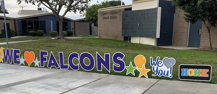 FultonMiddle's tweet photo. It was great to see you all at registration yesterday. If you weren’t able to attend, please stop by our front office to pick up your schedule &amp; books. Be sure to bring your emergency card too! @FultonMiddle https://t.co/JUp9Gh1R9X