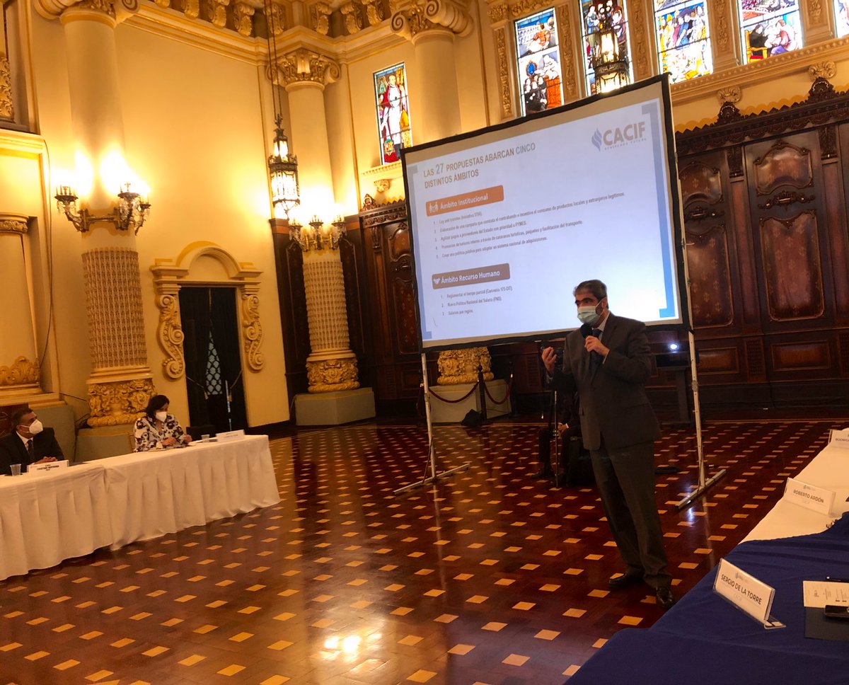 CACIFGuatemala's tweet photo. Ardón ante el Gabinete Económico: Es importante impulsar un plan integral que permita reactivar la economía #PreDes #TuFuturoImporta https://t.co/kHE5RFGLXP https://t.co/XnR9Bwrqtr