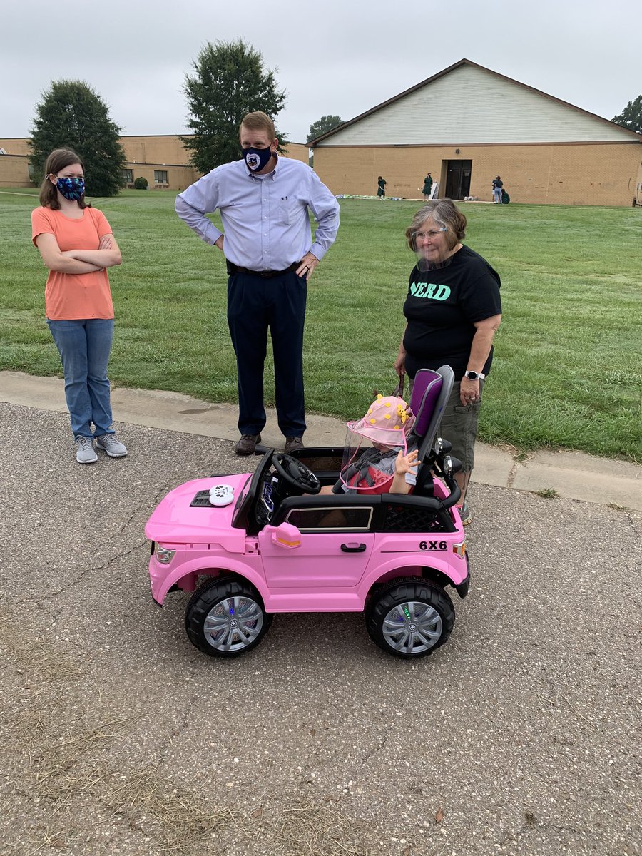 TracyAllenWrig2's tweet photo. Excited where Elmore School District’s STEM programs are headed.  WHS applies there STEM skills to help a young girl increase motor skills by modifying electric car❤️ https://t.co/M3Qiqrtu1Z