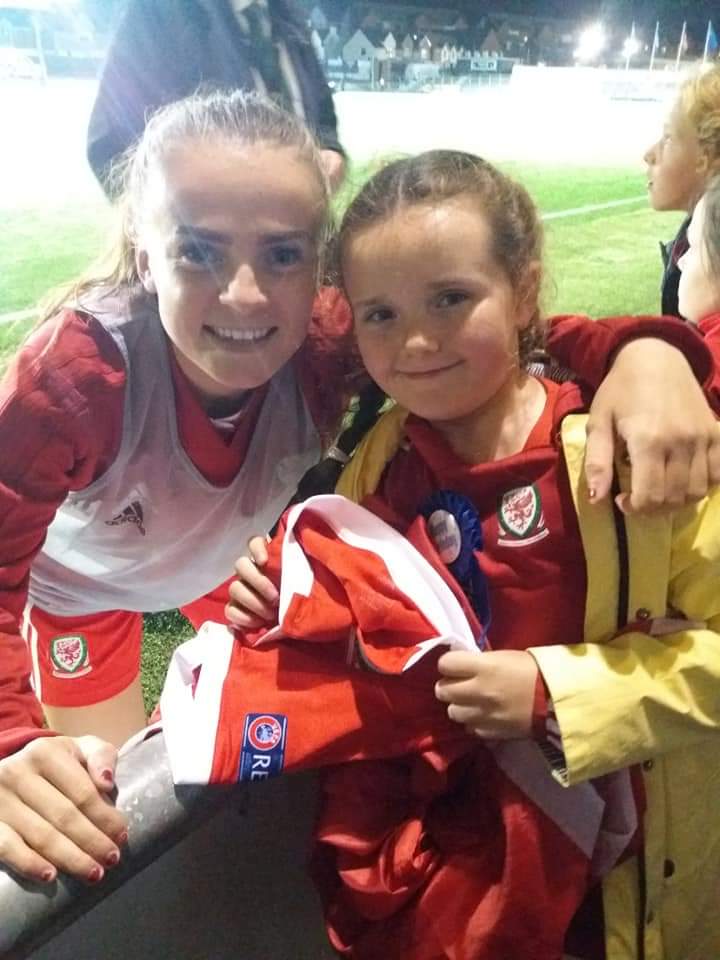RFootie's tweet photo. Mine and lillys birthday this was us last year!!!    Have a good birthday!!
Love Rambo💕💕💕💕 https://t.co/X4rxGDdWhS