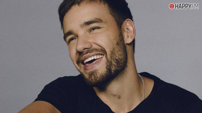 wallsJules_'s tweet photo. Liam ( CONGRATS LIAM AND MAYA and #LiamOnGMA ), Niall (Hello Niall) and Louis (#WALLS9M ) son tendencia, que bonito. Y como son tendencia aprovecho para decirles STREAM HEARTBREAK WEATHER, STREAM WALLS y STREAM LP1 y les dejo unas fotitos https://t.co/GwVnNIuF2C