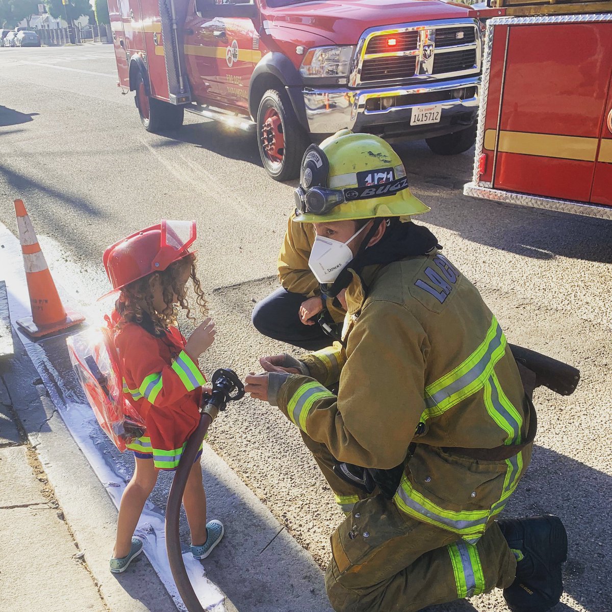 LACOFD's tweet photo. #JrFirefighter Annalie enjoys walking by FS 171 &amp; waving to the FFs. On Monday, LACoFD FFs were happy to drive by Annalie’s home to spread some birthday cheer. 🎉🚒

Our communities bring us joy each &amp; every day; we are thankful to provide hometown attentiveness to our residents. https://t.co/Wxzm4NiGH2