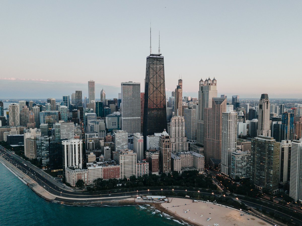 chiarchitecture's tweet photo. Happy #NationalSkyscraperDay! Which Chicago skyscraper is your favorite? https://t.co/2aDVrxSS3m