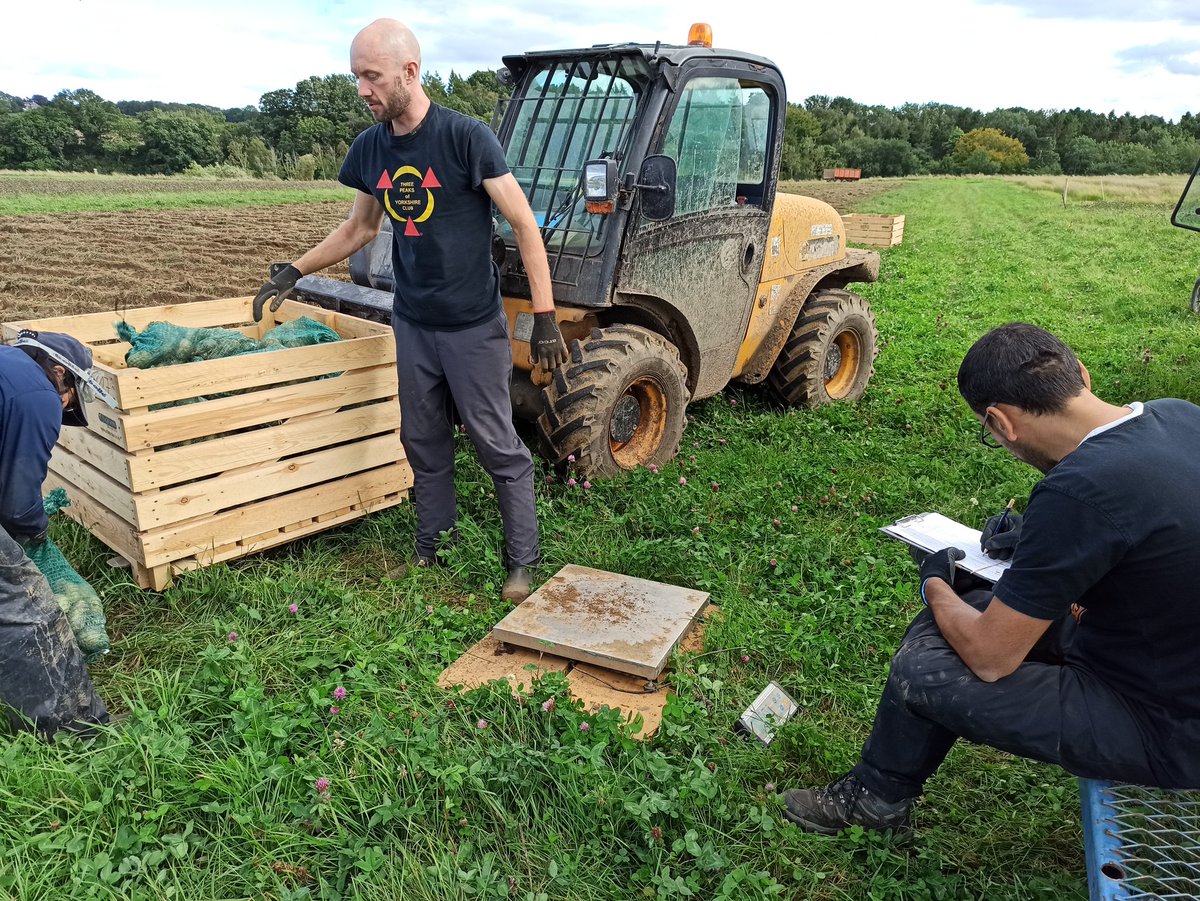 Julia Cooper tweet media