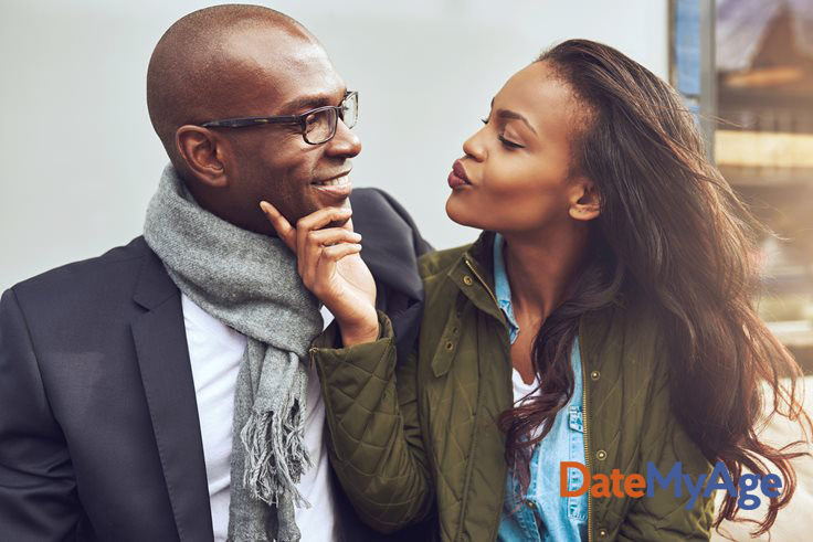 DateMyAge's tweet photo. #DatingFact Psychologists at the University of Pennsylvania studied data from over 10,000 speed daters and found that most people make a decision regarding a person’s attraction within three seconds of meeting. https://t.co/dBkcmi6y76 #DateMyAge https://t.co/bMwPQk7YD6