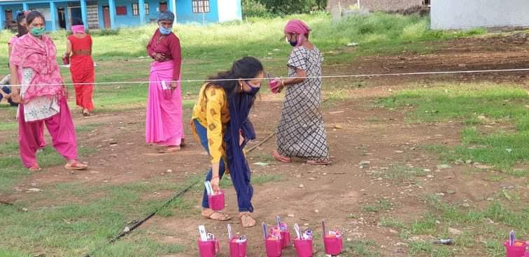 Garima_sth's tweet photo. Hero of the day !!
She has been mobilizing the sanitary kits that weโve sent to surkhet quarantined people .
Our small deeds can make a change .
#helpforacause #donateforacause #TogetherWeCan https://t.co/1yHa3vCEPG