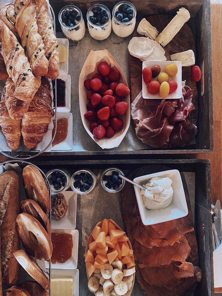 tastebruton's tweet photo. Socially distanced breakfast trays  delivered to your room for luxury #breakfastinbed at #Oakhouse #Bruton #book for your staycation https://t.co/eDNZ6AIkNe https://t.co/QSm12CFETH