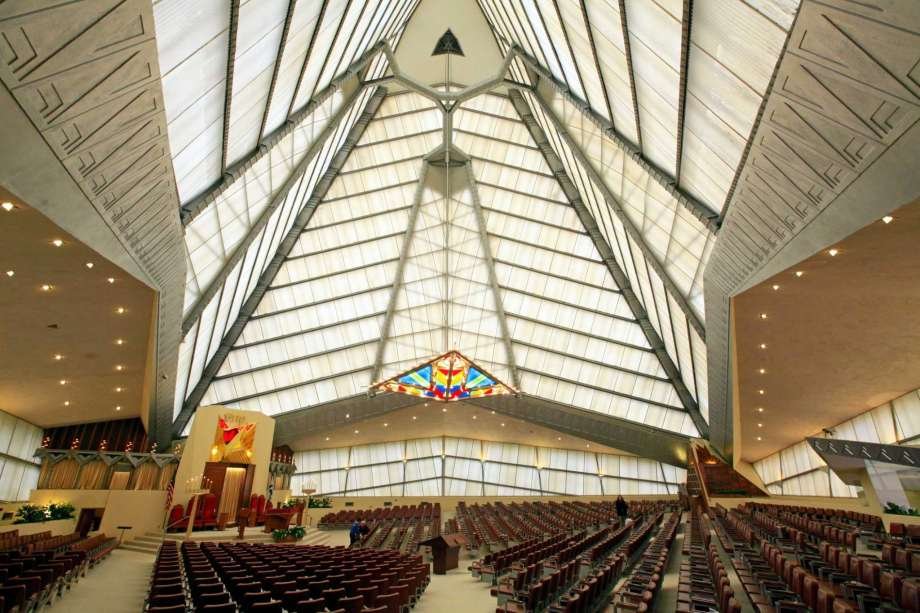 Beth Sholom was built in 1959 in Elkins Park, Pennsylvania.It was designed by Frank Lloyd Wright and it shows.