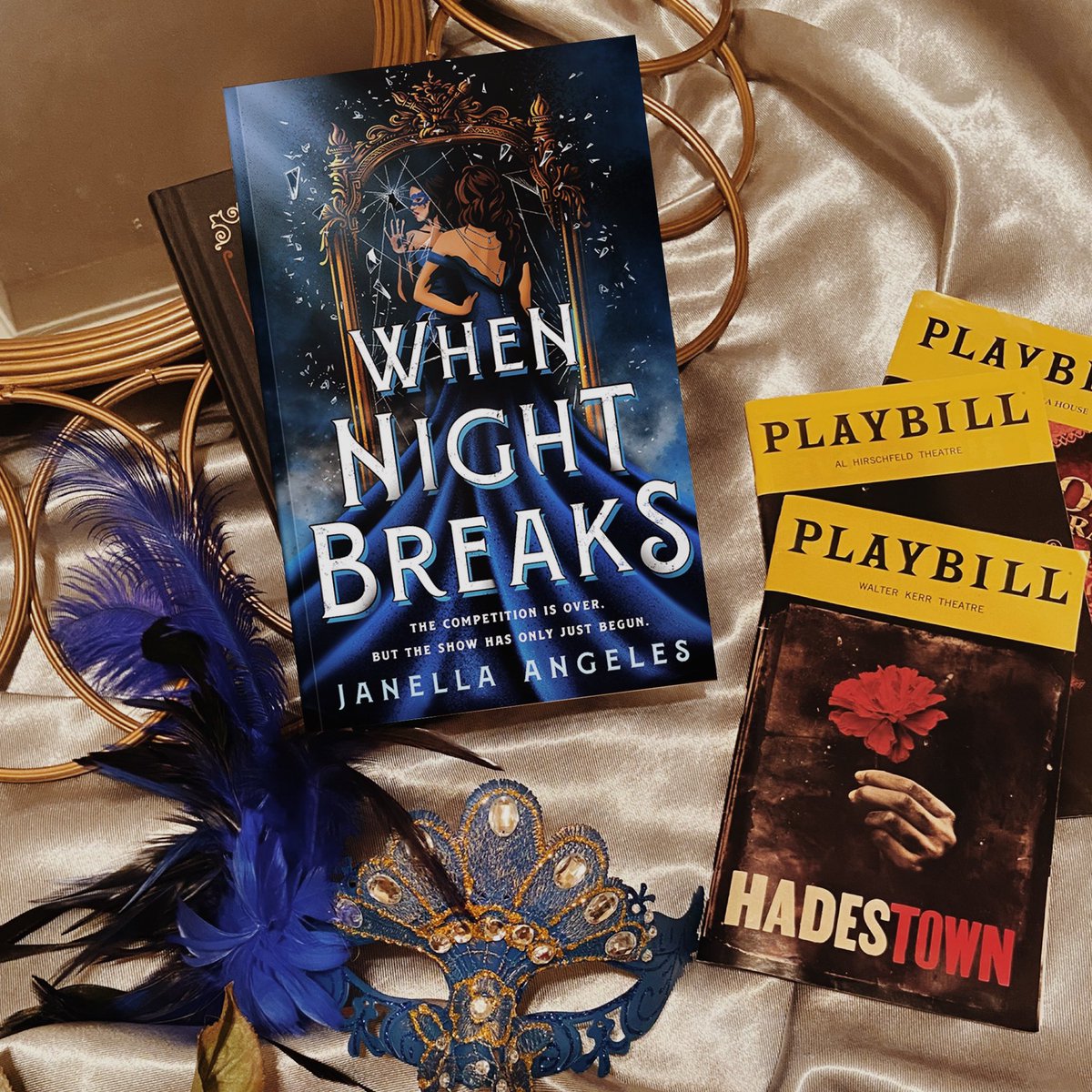 janella_angeles's tweet image. Phantom of the Opera meets Moulin Rouge meets HADESTOWN

Get your tickets to WHEN NIGHT BREAKS, the spectacular final show in the Kingdom of Cards duology!

cover design: @soverykerri 
art: @micaelaalcaino

🥀Pre-order: bit.ly/WhenNightBreaks
🥀GR: bit.ly/WhenNightBreak…