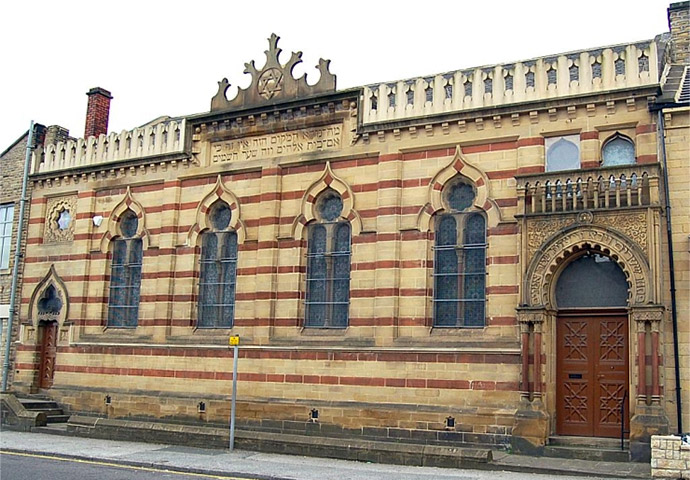 The Tree of Life Synagogue was built in 1881 by the Reform community in Bradford, Yorkshire.It is the 3rd oldest Reform synagogue in Britain.It narrowly avoided regeneration in 2013 thanks to generous support from the local Muslim community 