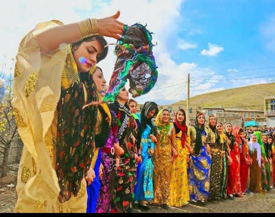 Kadın çiçek ise Kürt kadını tabiattır.