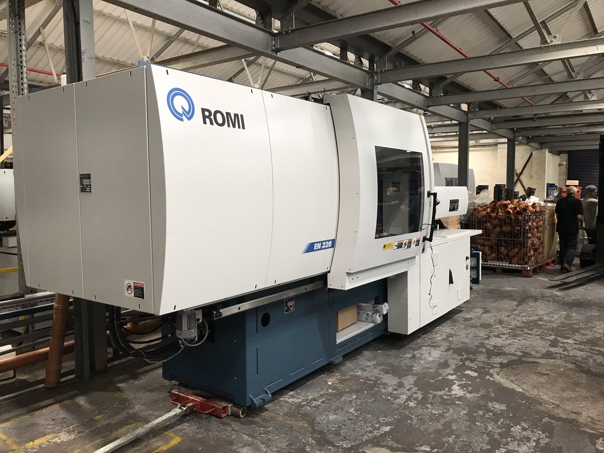 NBathard's tweet photo. ROMI UK deliver another New EN220T PVC V5.0 CM20 Controller now totalling 7 New machines from 170T - 600T. Great work today from Nick at RJC Projects making it look easy to offload, install & position. #Romiuk #Rjcprojects https://t.co/1fzFQ9ZmZn