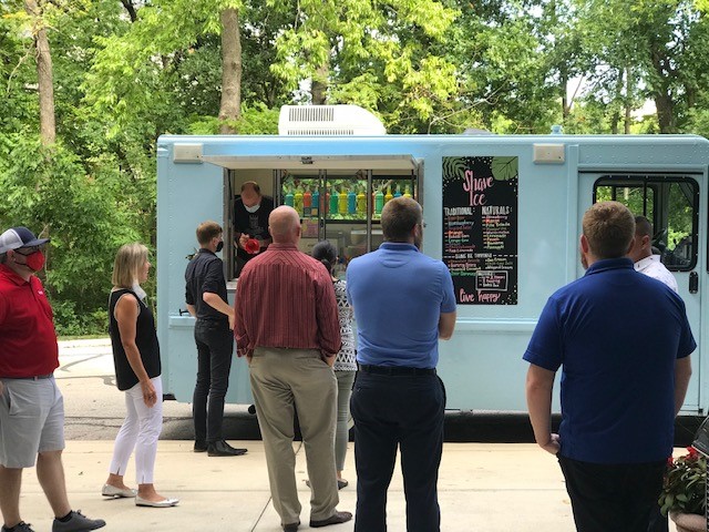 HTKarch's tweet image. We are so grateful to Beverly and the rest of her team over at @premierlightkc for treating us to shaved ice--What a creative &amp;amp; unique way to bring us all together for some socially-distanced fun! #HTKarchitects #PremierLightingandControls #FunSocialDistancing
