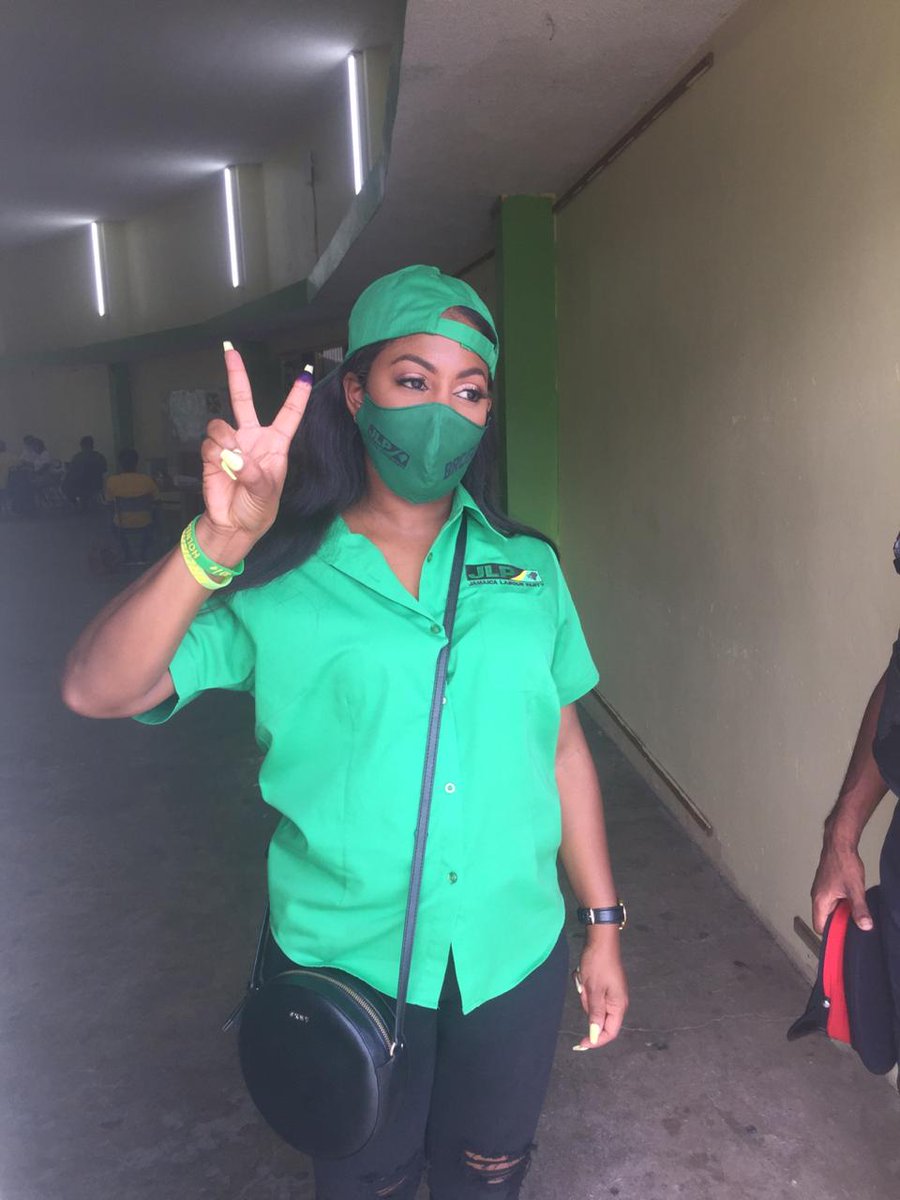 It nuh too late fi you switch ❌🔔#karidouglas