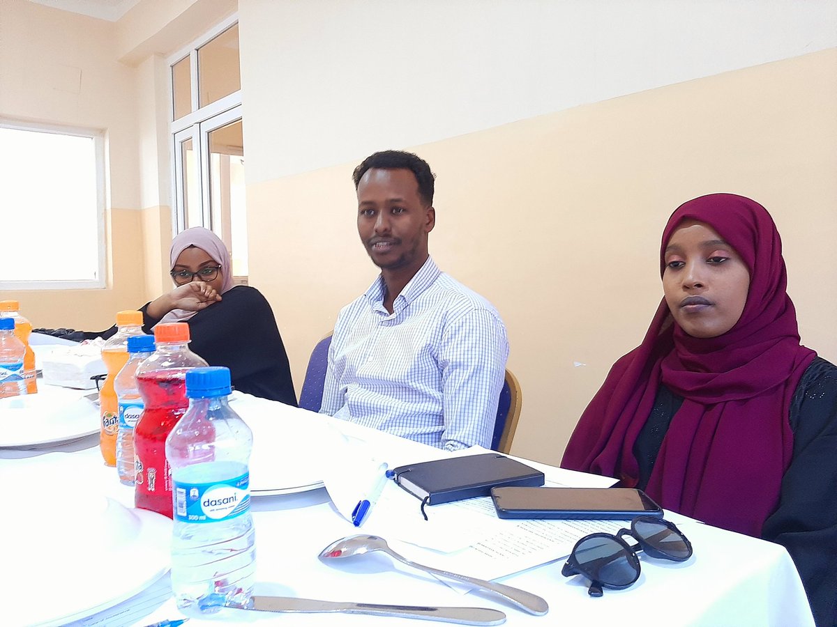 Maandhis_Youth's tweet photo. Xubnaha guddiga fulinta MAAN-DHIS waxay si aqlabiyad leh isugu raaceen qorshooyinka mudnaanta u leh mustaqbalka ururka oo lagu soo bandhigay shirkii maanta ee 3-Sept-2020. #MYF2020
@UNDPSomalia @IOMchief
@HonWarfa @IlwadElman
@Hormuud @AmbGamal @hon_khadija @amb_mahboub https://t.co/5ymNNJAX2n