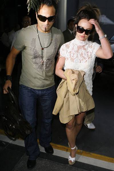 𝐁 On Twitter Your Monthly Reminder That Britney Spears Once Went Car Shopping With Her Wedding Dress On After Getting Divorced
