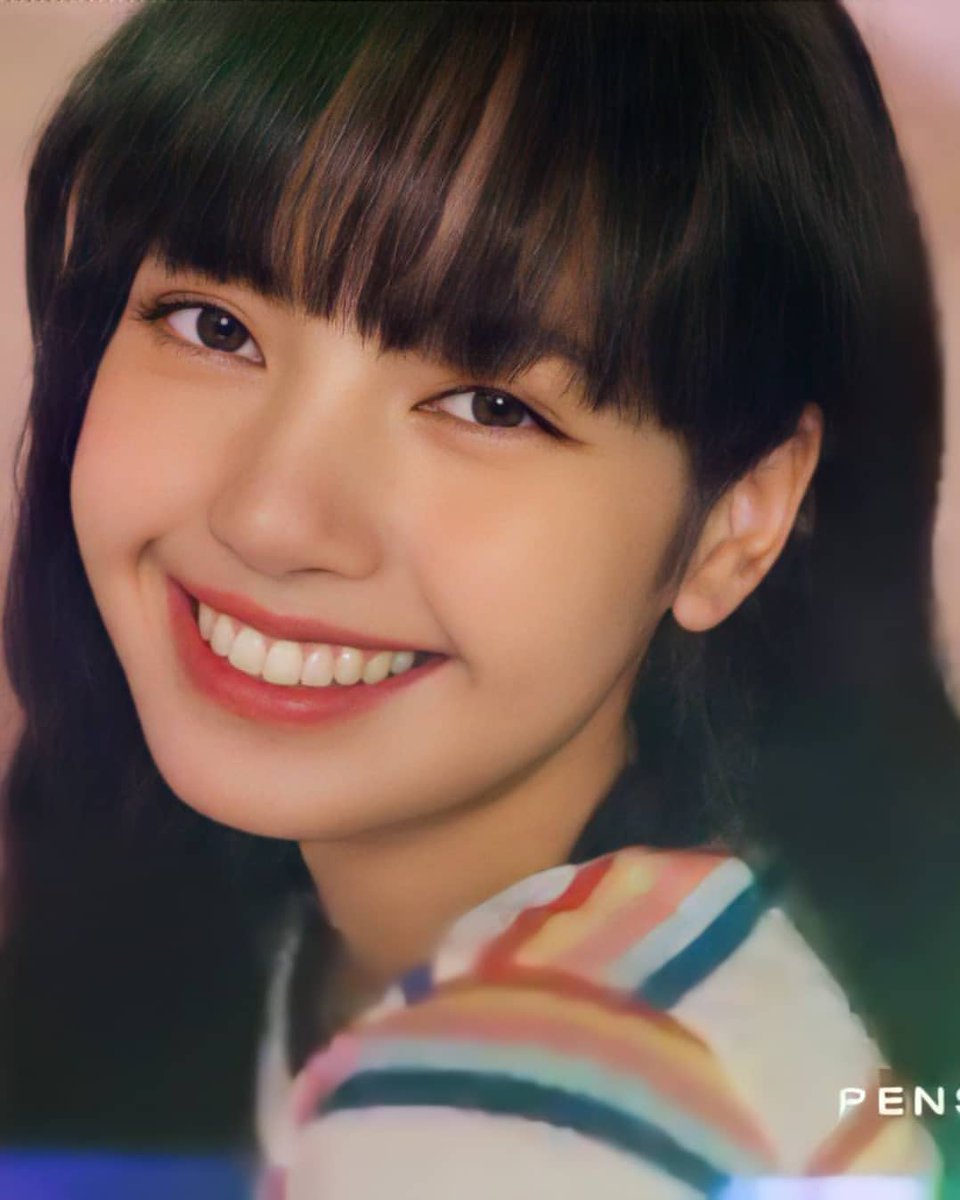 Sarablink9's tweet photo. #blackpink @BLACKPINK #lisa https://t.co/I43bkllPO4
