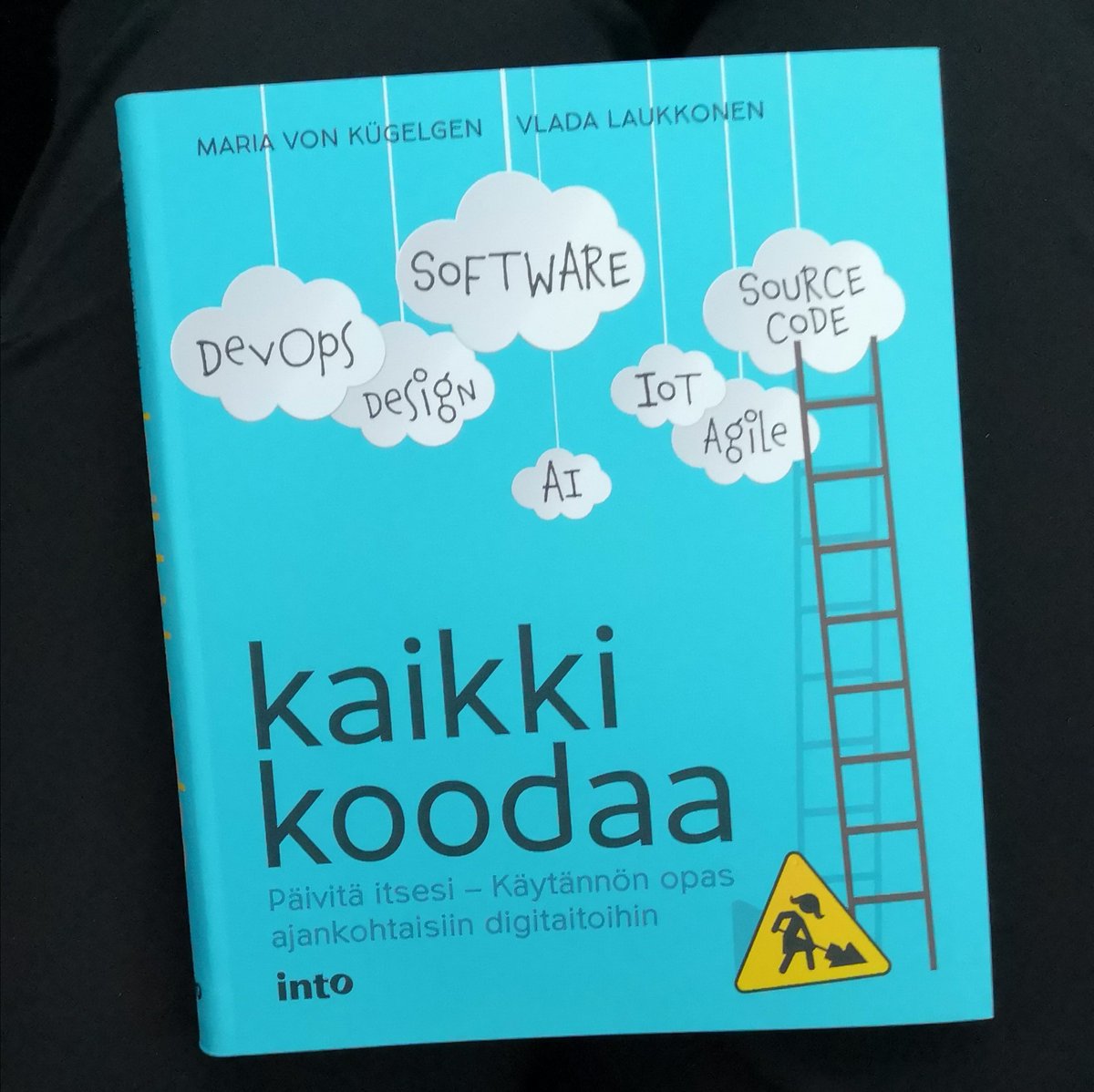 vonKugelgen's tweet photo. Siinä se on! Vihdoin! #kaikkikoodaa https://t.co/qMiLFQf6TE