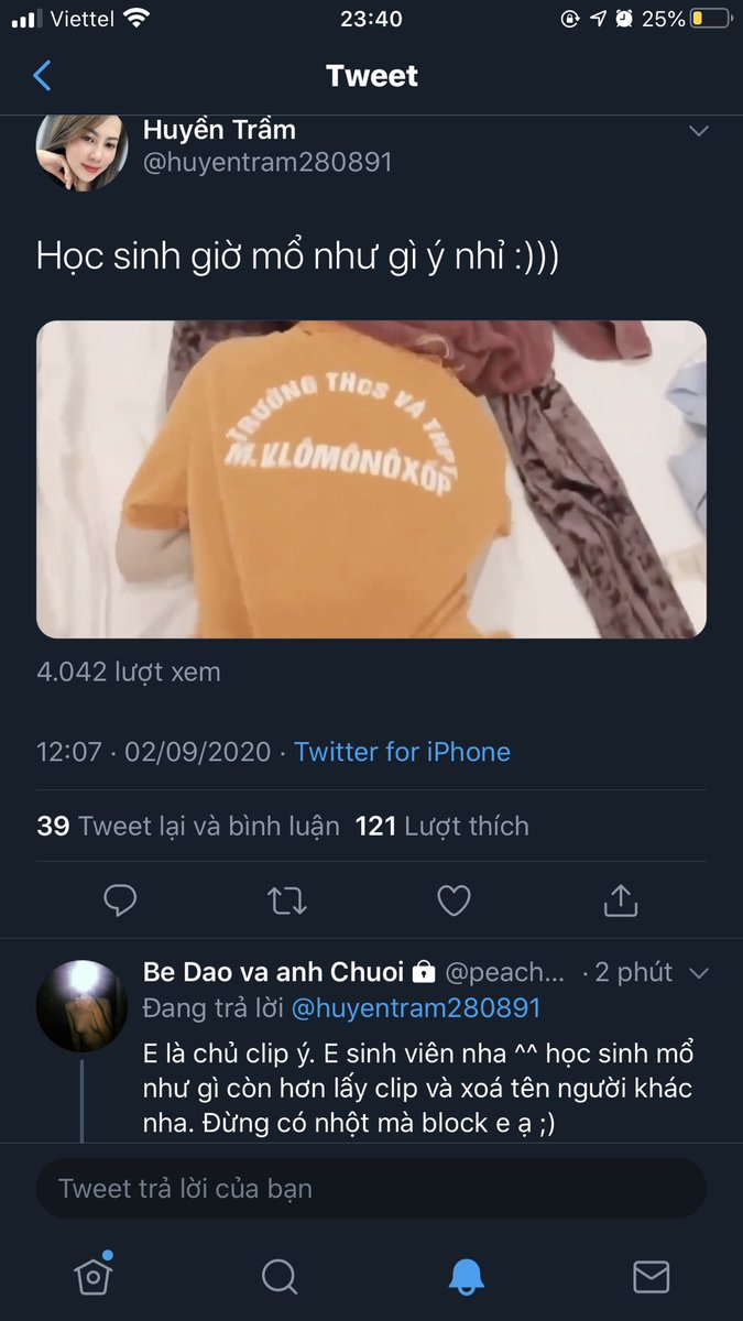 ChuoiLonely's tweet photo. 1 minh chứng sống cho việc e chèn tên e vcl trên video rồi nhưng đ hiểu có điều kì diệu nào đấy: bàn tay vàng trong làng ăn cắp chả hạn, xoá cmn hết tên e luôn xong bàn luận ạ =))) đỡ e dậy khỏi sự hãm lô này cái https://t.co/7LUlXQPf0o