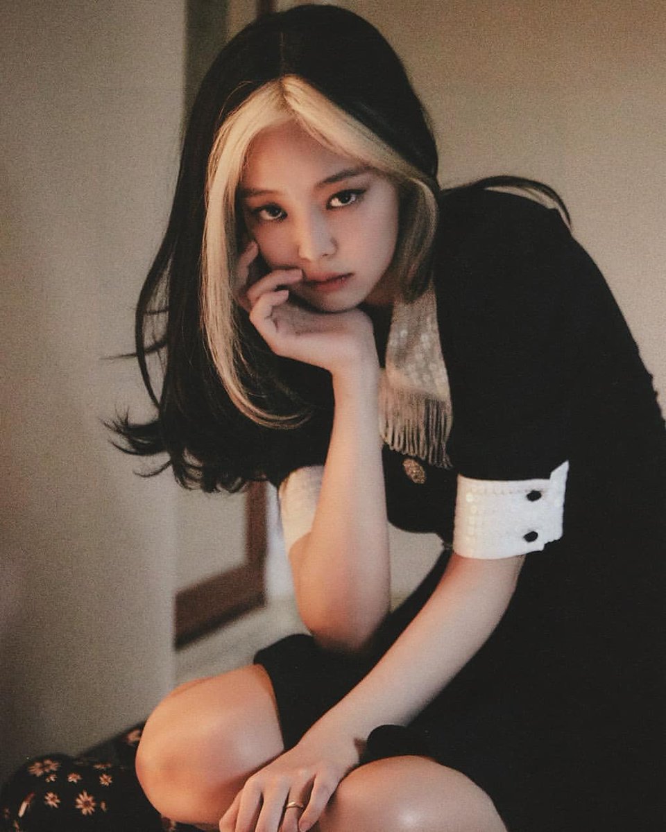 Sarablink9's tweet photo. #blackpink @BLACKPINK #JENNIE https://t.co/CJgZFtfE3m