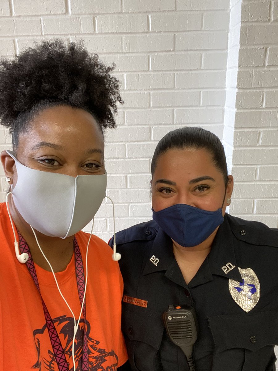 BIGGnELA's tweet photo. Thank you Officer Gonzalez for keeping us safe at RSMS! #SafetyFirst #SafeAndSecureSchools #WatchOut #GreatThingsComeInSmallPackages https://t.co/wa725ve6vR