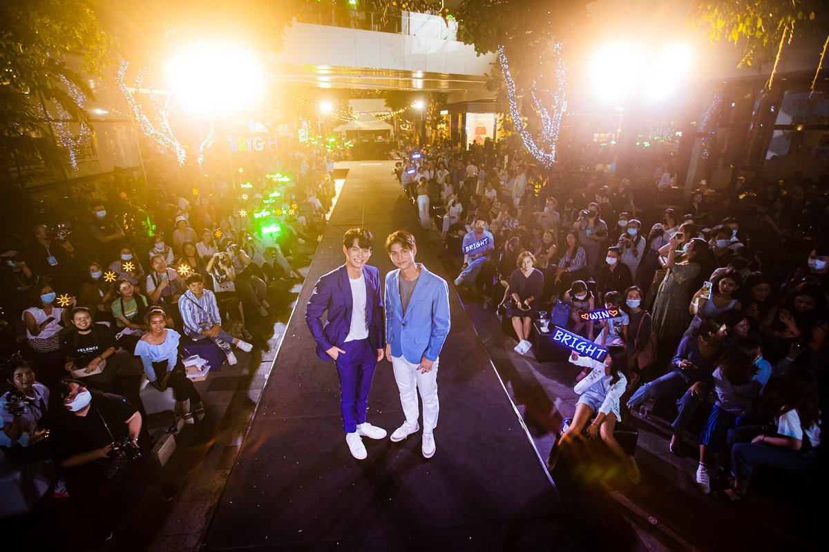 MaliClub's tweet photo. ขอบคุณพรีเซ็นเตอร์คู่ น้องไบร์ท @bbrightvc​ น้องวิน @winmetawin ขอบคุณพี่ป๊อก @pockjasmine
พี่เต๋อ @terchantwist 🙏 และแฟนคลับที่มาร่วมงาน รวมถึงทุกคนที่ส่งกำลังใจจากทางบ้านนะคะ งานวันนี้สนุกและอบอุ่นที่สุดเพราะทุกคนนะคะ
รัก ❤️
#MalixBrightWin #MaliEasySqueeze #MaliEasyNoMessy https://t.co/TGXOUjsf8e