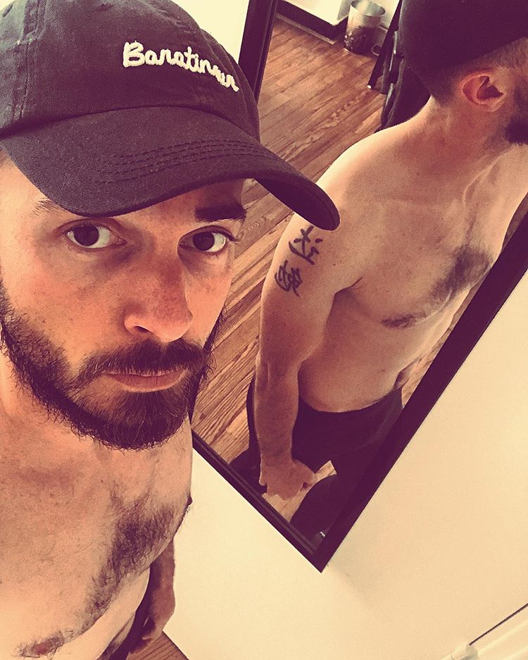 Damienpack1's tweet photo. #grindr #a4a #GayLove #gaysingle #gaysin #manhunt #daddyhunt # https://t.co/nHvpLC4QEs