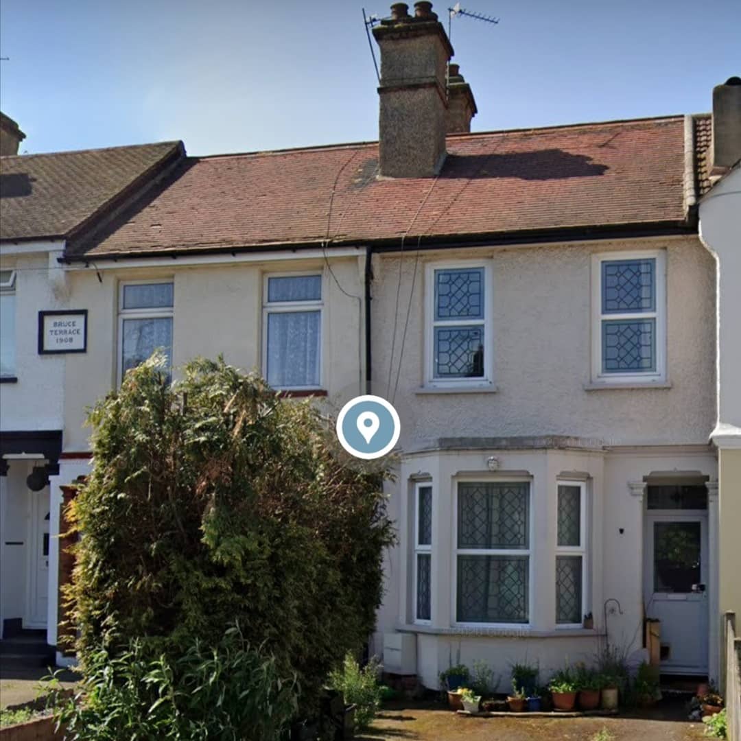 New roof completed for @smberrybuilding to these two properties in #greenhithe using @bmigroupcom 49 tiles. Nice job by the team. #newroof #redland #redland49s #kentroofers #kentroofing #roofing