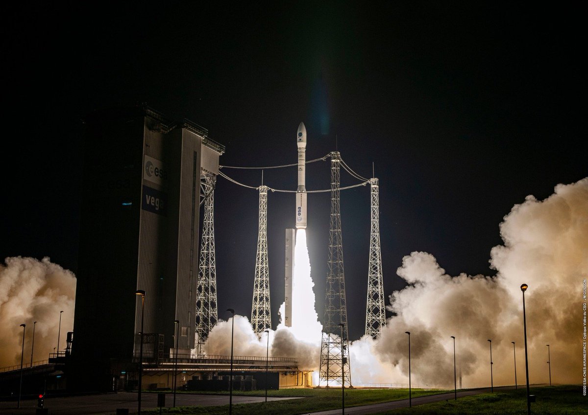ItalyMFA's tweet photo. La scorsa notte il razzo 🇮🇹 #VEGA ha portato in orbita per la prima volta contemporaneamente 53 satelliti di 13 Paesi diversi, anche di PMI e startup italiane. Un esempio di successo della politica e dell’industria spaziale italiana!

#diplomaziascientifica #diplomaziaeconomica https://t.co/FBXZTj2zxK