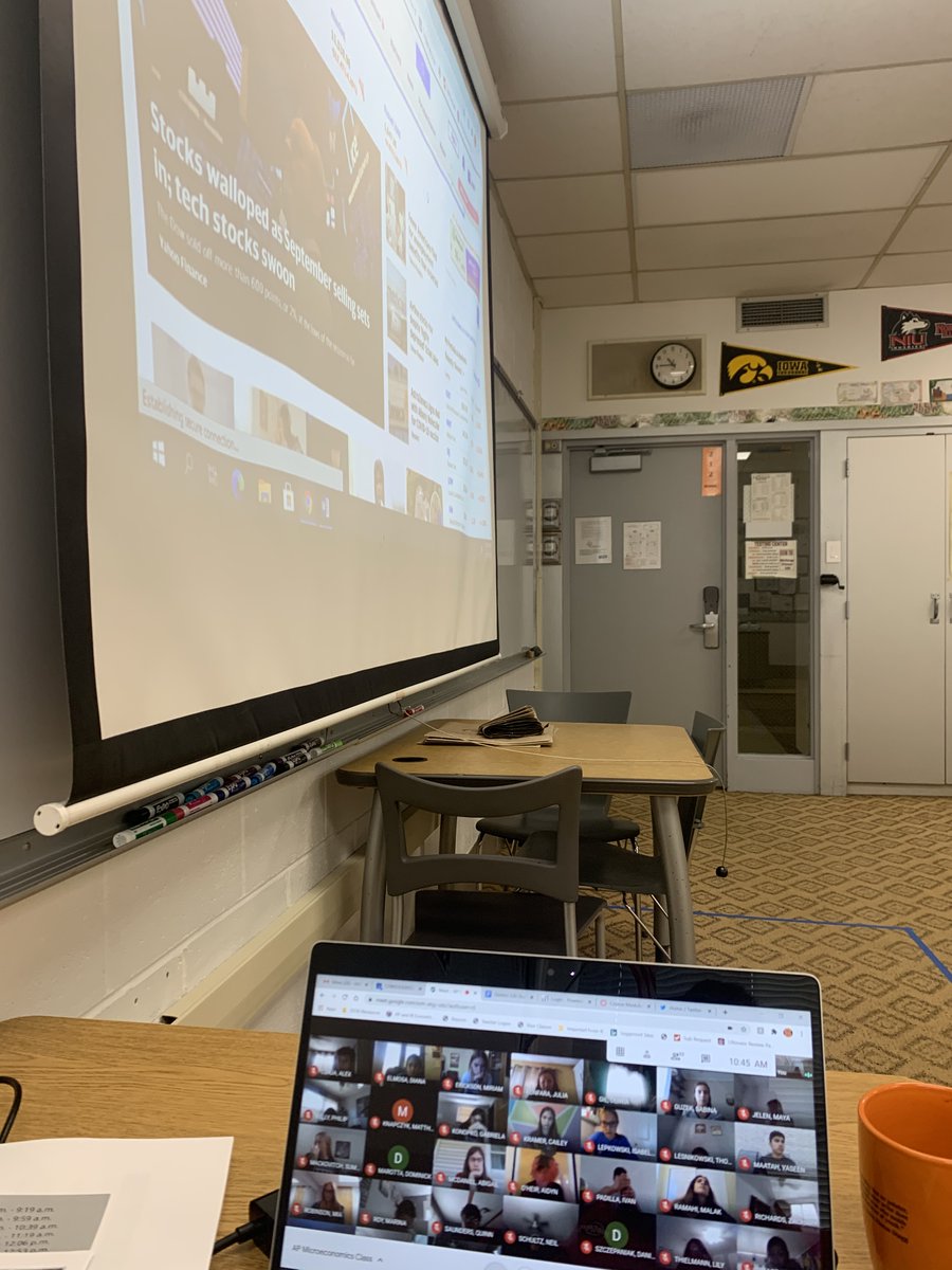 MrDurbsStagg's tweet photo. My classroom may be empty but that doesn't mean my classes can't dabble in the stock market. #lifelongskills #StockMarket #learnecon #financialliteracy https://t.co/QlND8J2wnF