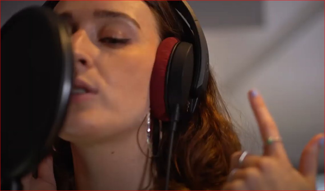 BBCIntroSouth's tweet photo. ▶️📻🎶 Join @kathycaton  8-10pm tonight on @BBCSussex @BBCSurrey @BBCSounds for 2 emerging @bbcintroducing artists:

🦁 Listen 8-9pm for Crawley's LYONZ with 'Sisterhood'

🌊 Listen 9-10pm for Hambleton's ARIEL AKA @Portiavdb with 'Full Fathom Five' https://t.co/ipJnDotBni