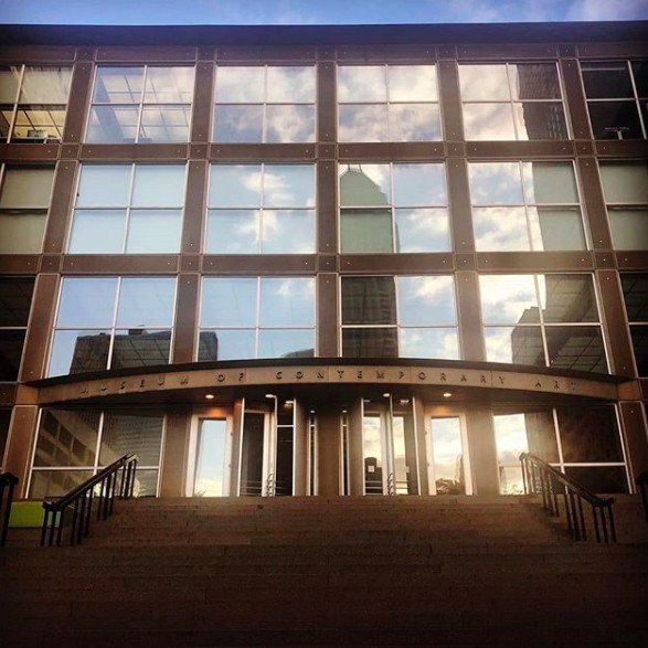 InnofChicago's tweet photo. @mcachicago has a dedicated visitor path to ensure safe social distancing! Don't forget to grab your tickets in advance and bring along your mask for your visit. Head over while you're in town to contemplate contemporary art and culture. https://t.co/roE0gXSAzD

📷: @mcachicago https://t.co/618KiKLmLS