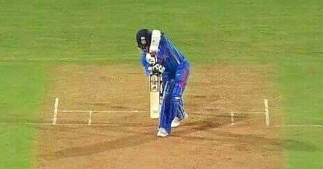 VarakRavindra's tweet photo. !! Nothing is more beautiful than God's straight drive ❣️🏏😍!!

#INDIA🇮🇳 #TheGodOfCricket #CricketWithRavindra 🏏 @sachin_rt https://t.co/jRAICnDGhP