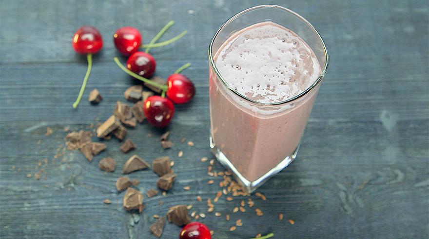 Herbalife's tweet photo. Why you should use Formula 1: 
It’s customizable and can be your foundation for a healthy lifestyle #NationalShakeMonth
https://t.co/jP8pQYcYGa https://t.co/uLzrcNh0Eh