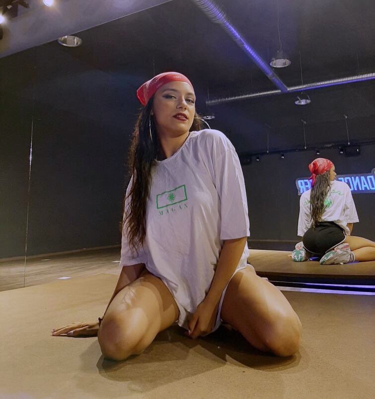 magan_official's tweet photo. nazliakcayy with #magan // HARAMWHITE - TSHIRT SS20 COLLECTION “magan.official” SHOP ONLINE https://t.co/6vZNci5wZl &amp; DM 📩 #ss20 #collection #tshirt #dance https://t.co/VJgNSRm4gq