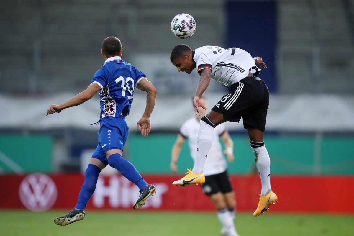 DFBNachwuchs's tweet photo. ⏱️ 45. + 1 Min.
HALBZEIT! Zur Pause bleibt es bei der knappen Führung. Da geht noch mehr! 🔥
⚽ 1:0 #GERMDA
#HERZZEIGEN 🇩🇪 #U21 https://t.co/f4lrm65lLs