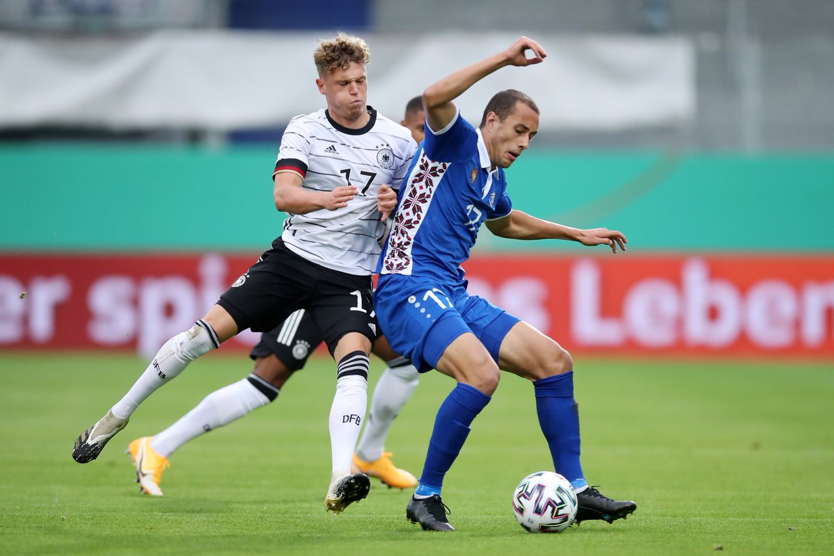 2_Steffen's tweet photo. Aktuell spielt Robin #Hack bei den @DFB_Junioren.
Die Devise: Nicht verletzten und Marktwert steigern. 💪
#FCN #DFBU21 #GERMDA https://t.co/4fC3hUJUTv