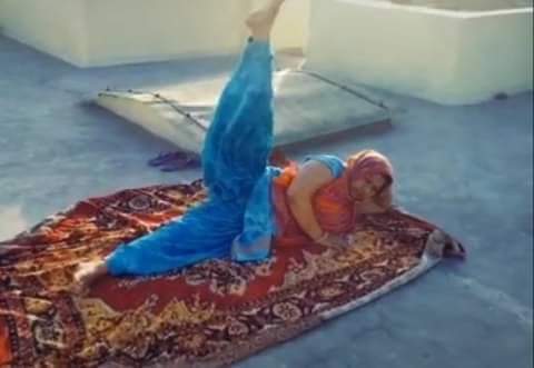 zinabbibi's tweet photo. Salwar me Yoga karti 
dil to karta h sali ki salwar me muh ghusa lu https://t.co/F5tRsUbmCn
