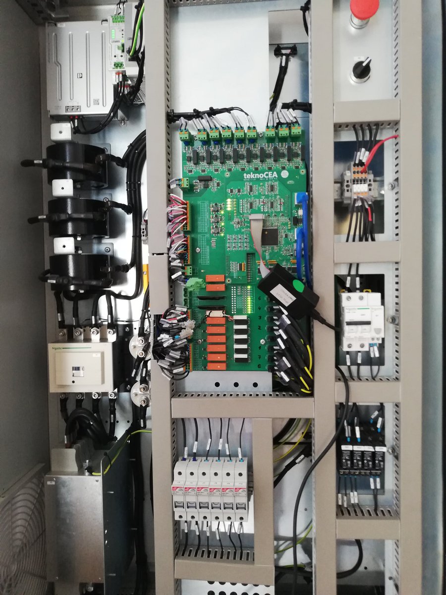 rgallartf's tweet photo. Another hard but useful day working on @RESOLvD pilot testing the PED from @CITCEA_UPC, integration RTU signals and supervising PQM from @ComSensus. Today we have validat sincronization between PED and electrical DSO grid https://t.co/NRi2MqpndQ