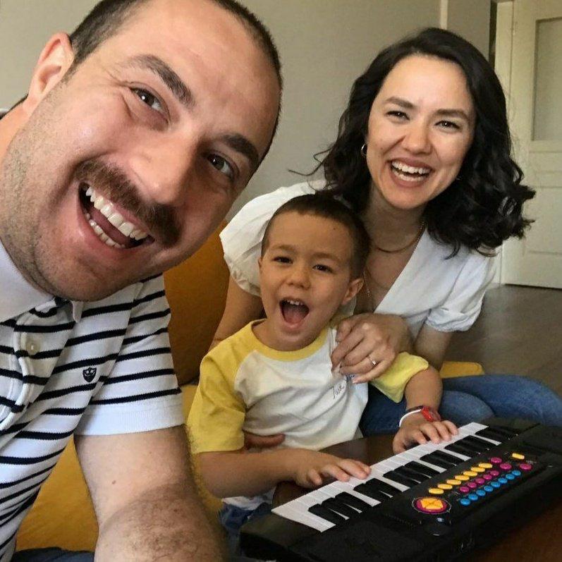 Teşekkürler ZiyaHocam

Sn bakanım <a href="/ziyaselcuk/">Ziya Selçuk</a>

Ağustos mazeret tayininde
ailelerine kavuşamayan öğretmen arkadaşlarımıza İL EMRİ vererek

Öğretmenlerimizi ailelerine kavuşturduğunuz için size sonsuz teşekkürlerimizi iletiyoruz

Türkiye, MUTLU ÖĞRETMENlerle
GÜÇLENECEK

<a href="/omerinan06/">Ömer İNAN</a>