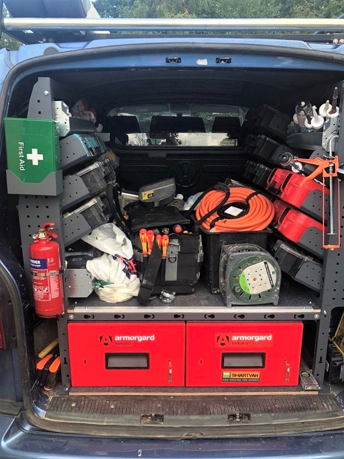 bottsmartvan_uk's tweet photo. When your tools are your livelihood, you can't take risks with security. Look at this double @ArmorgardLtd #TrekDror set-up!

🚐: VW Transporter, L1H1, Nearside Door

#VanStorage #Tools #Trades #VanSecurity #LockBox #MyArmorgard #ThursdayThoughts 

#bottsmartvan #worksmartbott https://t.co/ldesQNvigW