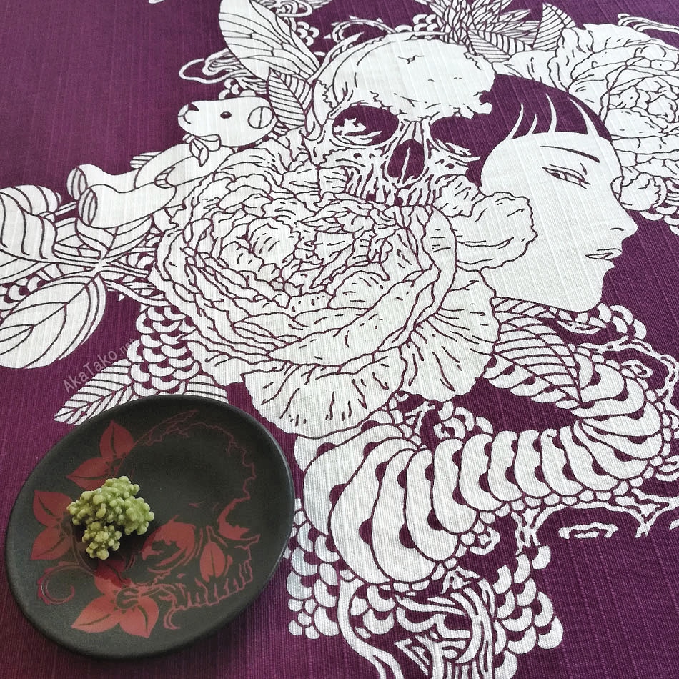 AkaTakonet's tweet photo. Takato Yamamoto cotton furoshiki &amp; ceramic snack plate (yummy green tea candies not incl). A few of each still avail!
https://t.co/YCXx61nZSW
https://t.co/TYDHR9v3zb
#takatoyamamoto #creationproject #furoshiki #snackplate #heiseiaesthetic #localcrafts #風呂敷 #豆皿 #ちいさな豆皿 https://t.co/9TcvAcP5wM