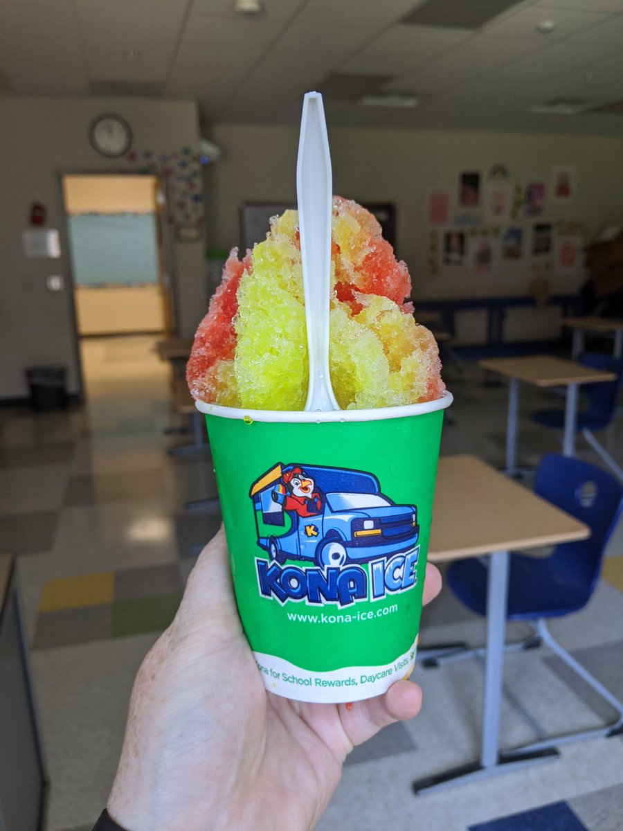 memmajean's tweet photo. Shout out to @KONAICE for the free snow cone! This teacher is happy and thankful! https://t.co/Y7nSeq4g6P