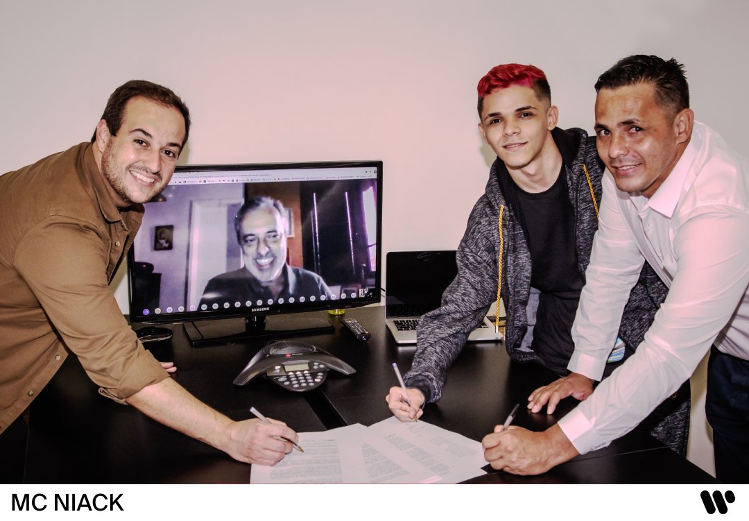 Oh Juliana! Olha quem chegou fazendo um estrondo por aqui 🎶🔥 Com 17 anos, <a href="/mcniack/">Niack</a> é o atual nº 1 e tem duas músicas no Top 10 no Spotify Brasil, além de também estar no Top 200 do chart global da plataforma de streaming! Seja muito bem-vindo 🥂